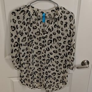 Tops - Leopard print blouse Tops - Leopard print blouse